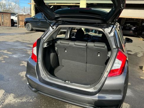 Used 2018 Honda Fit LX image 27