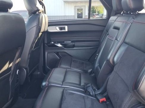 Used 2023 Ford Explorer ST-Line w/ Class IV Trailer Tow Package AWD/4WD image 18