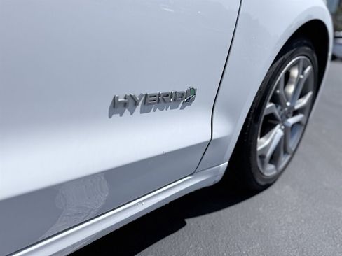 Used 2019 Ford Fusion Titanium FWD image 10