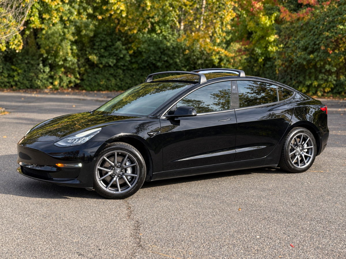 Used 2018 Tesla Model 3 Long Range RWD image 7