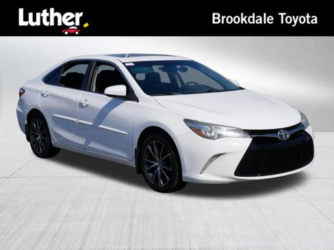 Used 2017 Toyota Camry XSE image 1