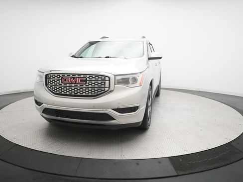 Used 2017 GMC Acadia Denali w/ Technology Package AWD/4WD image 12