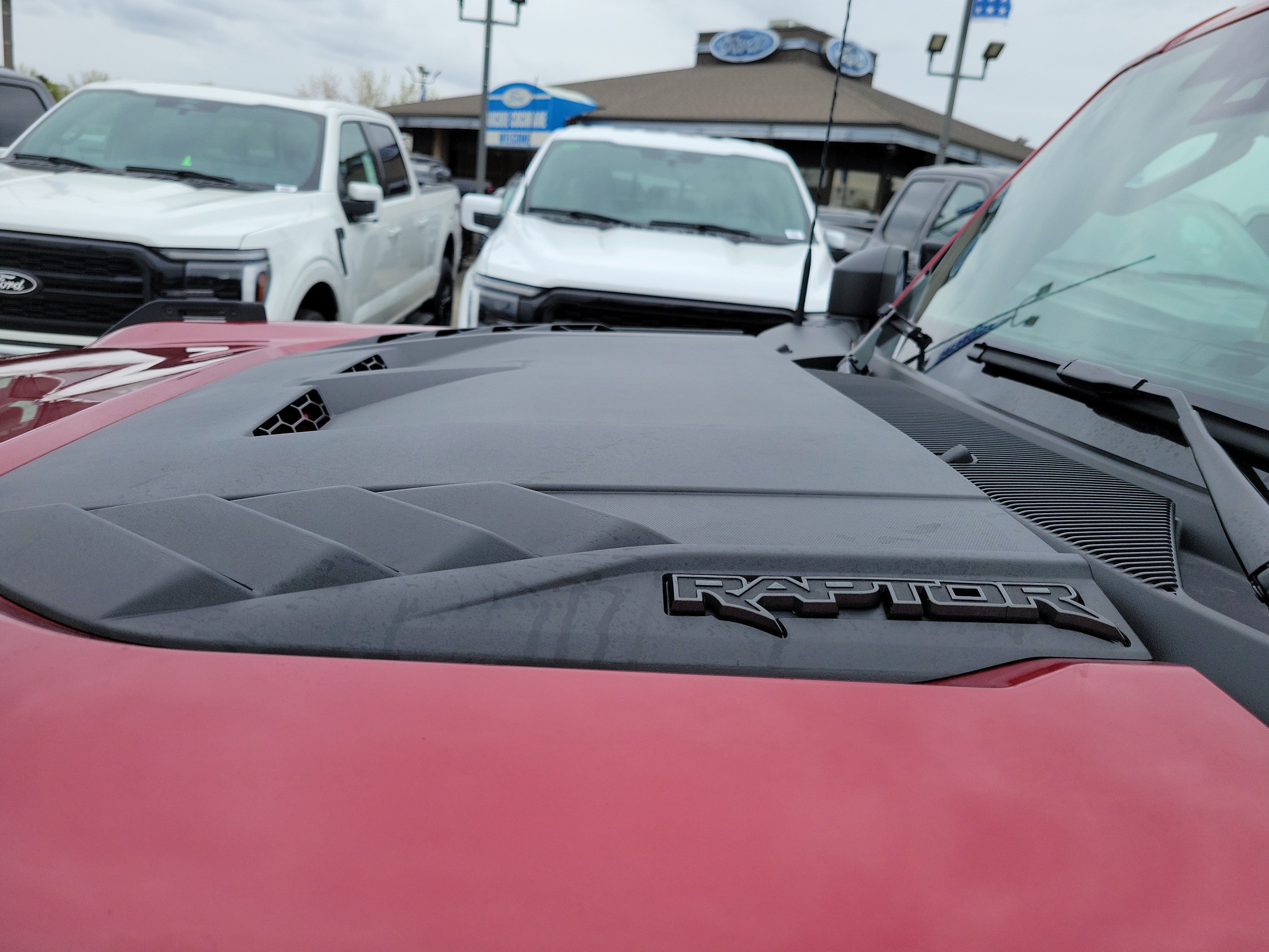 New 2026 Ford Bronco Raptor w/ Interior Carbon Fiber Pack AWD/4WD image 9