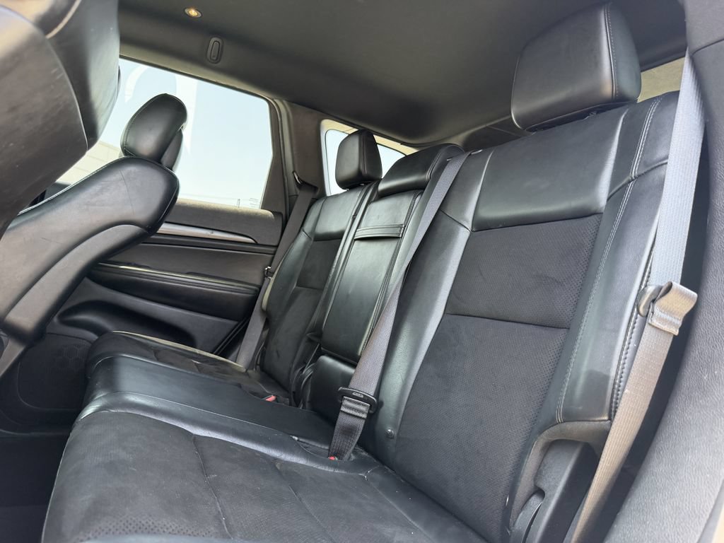 Used 2021 Jeep Grand Cherokee Laredo X RWD image 24