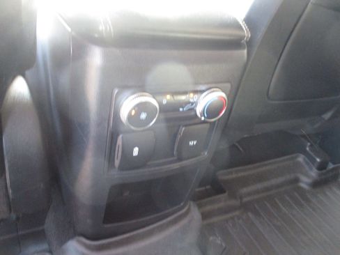 Used 2020 Ford Explorer XLT w/ Equipment Group 202A image 6