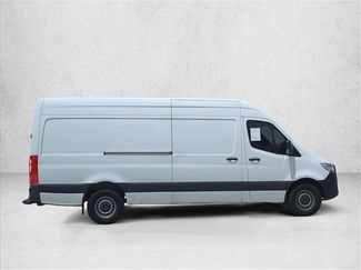 Used 2023 Mercedes-Benz Sprinter 2500 video 4