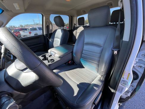 Used 2018 RAM 2500 Tradesman image 11