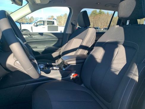 Used 2023 Jeep Grand Cherokee L Laredo image 38