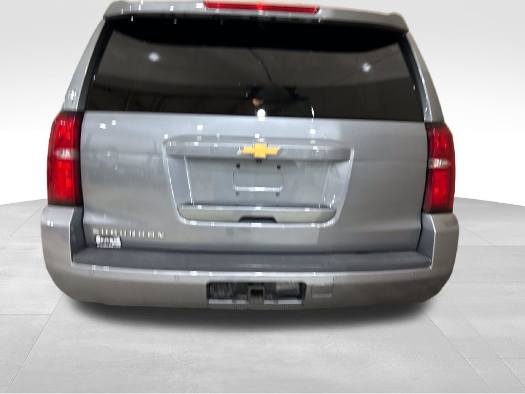 Used 2019 Chevrolet Suburban LT AWD/4WD image 4