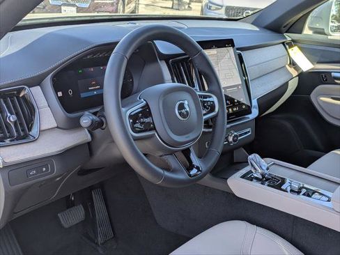 New 2026 Volvo XC90 T8 Plus w/ Protection Package Premier image 7