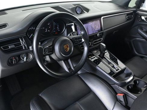 Certified 2022 Porsche Macan GTS image 4