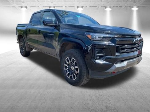 Used 2024 Chevrolet Colorado Z71 w/ Z71 Convenience Package 2 AWD/4WD image 5