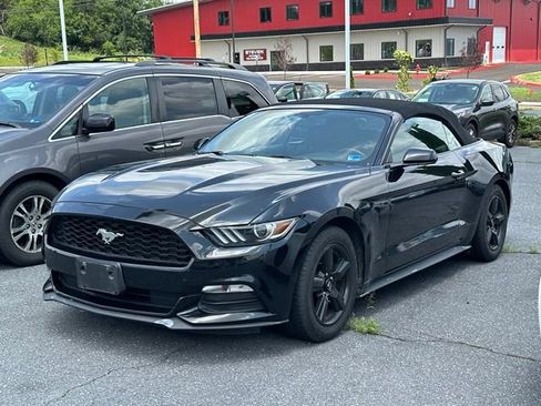 Used 2016 Ford Mustang Convertible RWD image 1