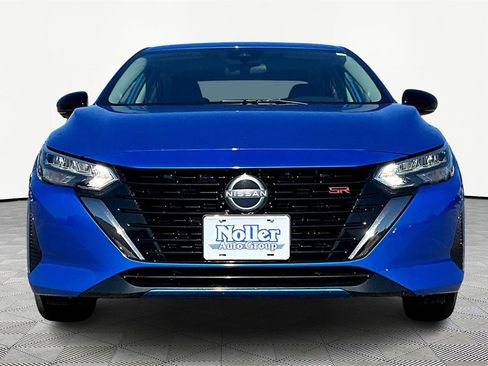 Used 2024 Nissan Sentra SR w/ SR Premium Package image 3