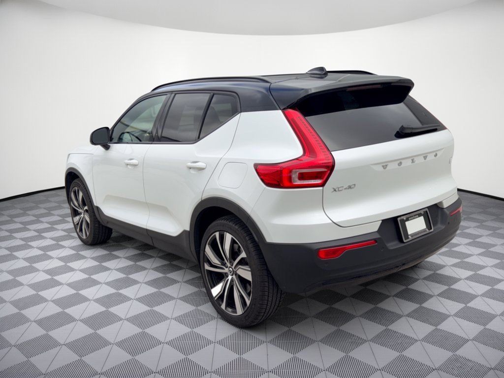 Used 2021 Volvo XC40 P8 Recharge w/ Climate Package AWD/4WD image 3