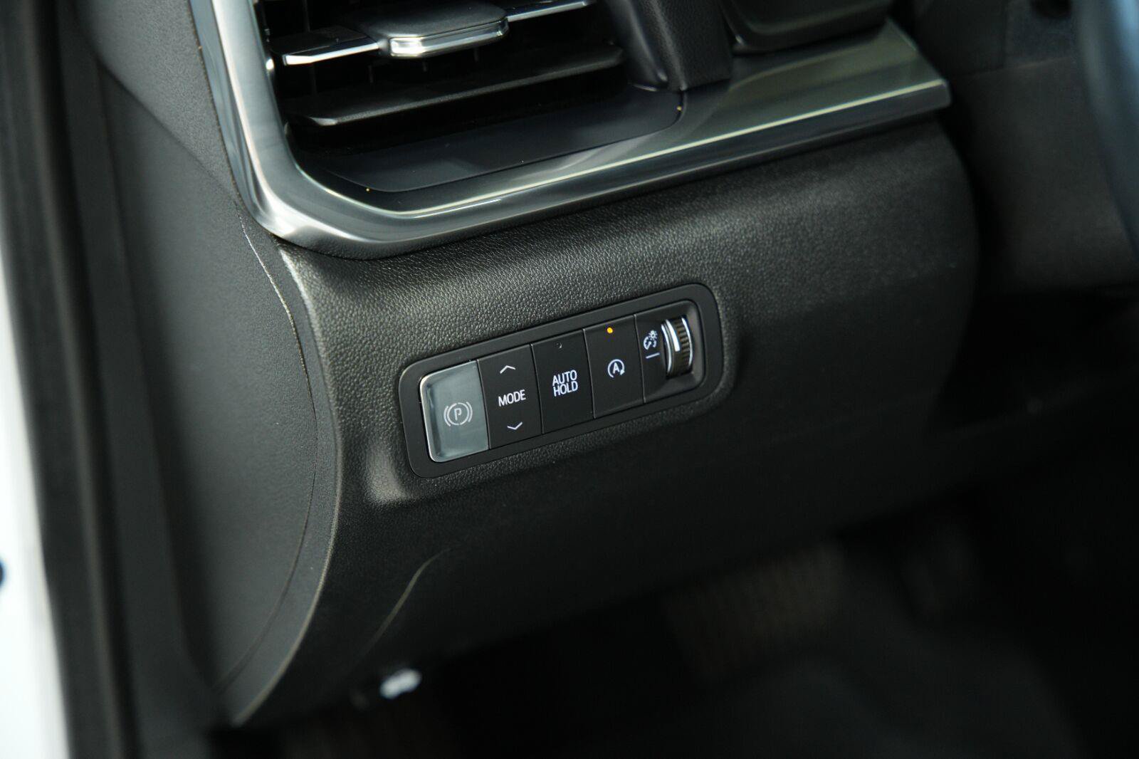 Certified 2026 GMC Terrain Elevation FWD image 35