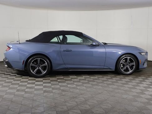 Used 2025 Ford Mustang Premium image 21