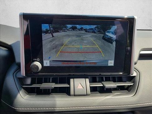 Used 2024 Toyota RAV4 LE image 22