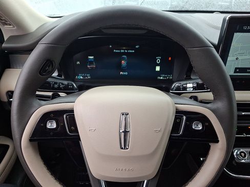 Used 2024 Lincoln Corsair AWD w/ Equipment Group 101A image 18