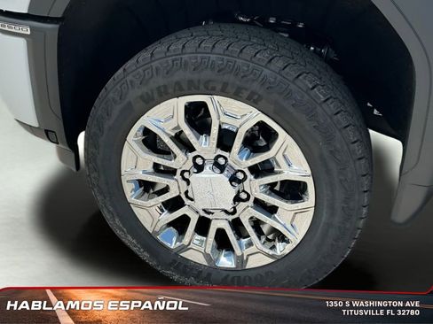 New 2025 GMC Sierra 2500 Denali image 8