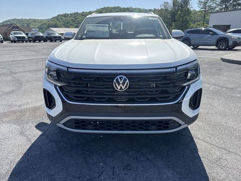 New 2026 Volkswagen Atlas Cross Sport SE AWD/4WD image 2
