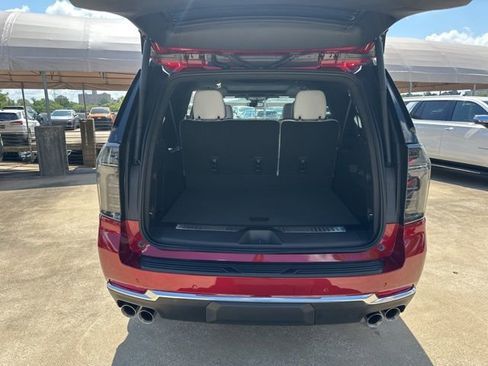 New 2025 Chevrolet Suburban Premier w/ Sun And Tow Package image 13