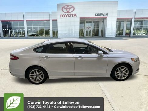 Used 2014 Ford Fusion SE image 9