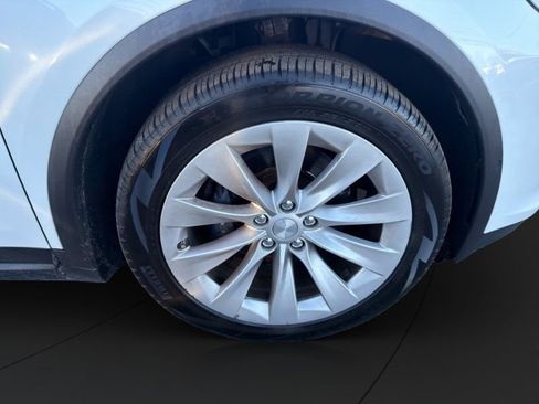 Used 2020 Tesla Model X Long Range AWD/4WD image 24