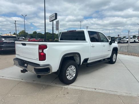 Used 2020 Chevrolet Silverado 2500 LT w/ Z71 Off-Road Package AWD/4WD image 6