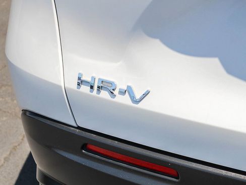 Used 2024 Honda HR-V LX image 10