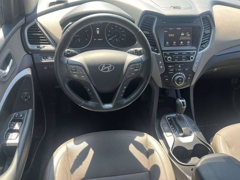 Used 2017 Hyundai Santa Fe Sport FWD image 15