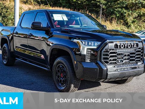 Used 2025 Toyota Tundra Limited AWD/4WD image 4