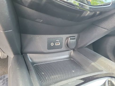 Used 2018 Nissan Rogue S AWD/4WD image 30