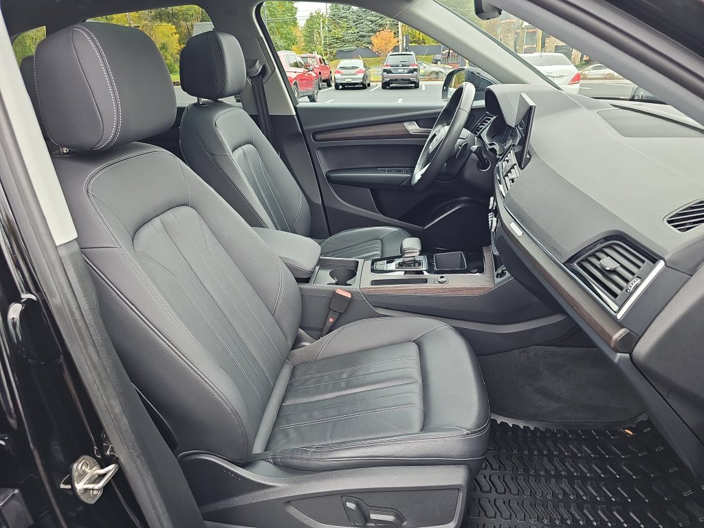 Used 2023 Audi Q5 2.0T Premium w/ Convenience Package AWD/4WD image 11