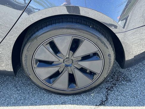 Used 2025 Tesla Model 3 Long Range image 19