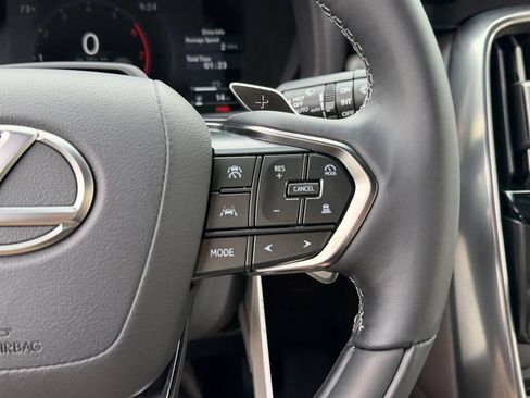 New 2026 Lexus LX 600 4WD w/ Luxury Package image 18