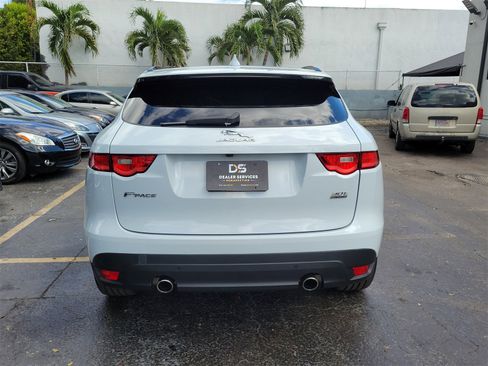 Used 2018 Jaguar F-PACE Prestige image 5