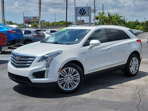 Used 2017 Cadillac XT5 Premium Luxury FWD image 1