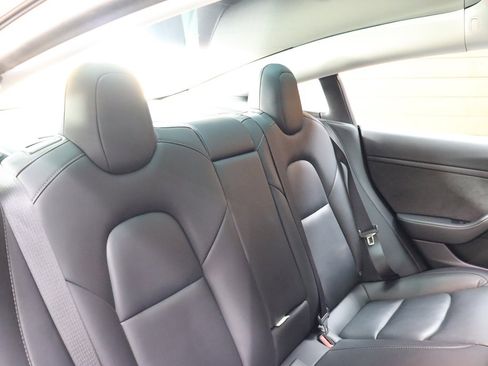 Used 2023 Tesla Model 3 Standard Range image 49