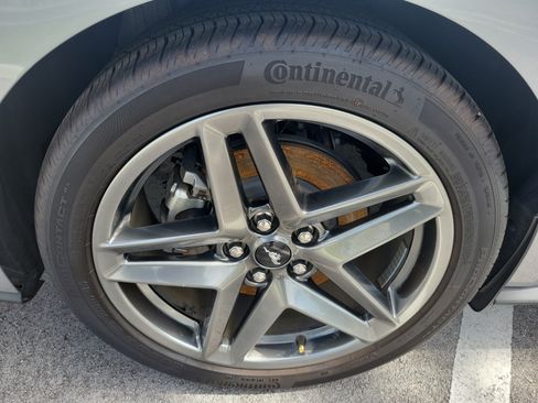 Used 2025 Ford Mustang Coupe RWD image 7