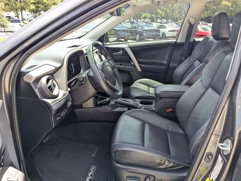 Used 2017 Toyota RAV4 Platinum FWD image 28