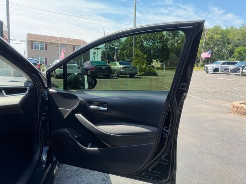Used 2020 Toyota Corolla LE FWD image 21