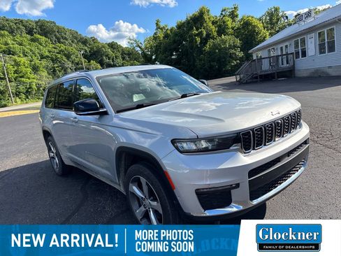 Used 2021 Jeep Grand Cherokee L Limited w/ Luxury Tech Group II AWD/4WD image 3