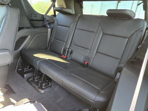 Used 2021 Chevrolet Tahoe Z71 w/ Z71 Signature Package image 14