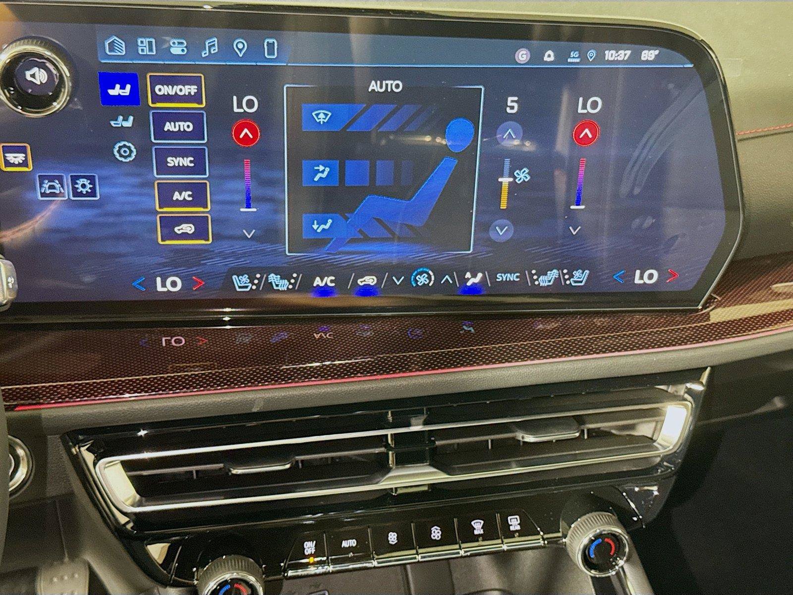 New 2026 Chevrolet Traverse RS FWD image 10