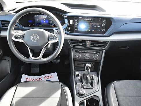 Used 2022 Volkswagen Taos SE image 16