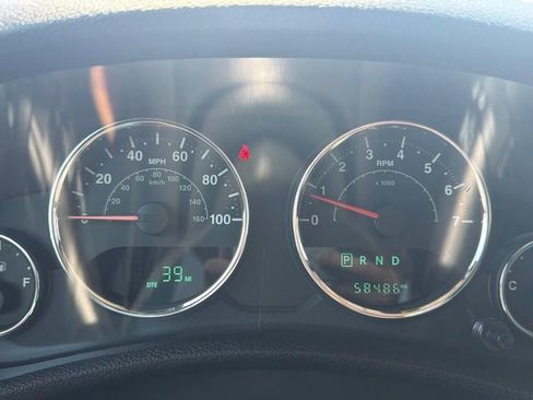 Used 2017 Jeep Wrangler Unlimited Sahara AWD/4WD image 39