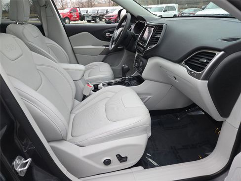 Used 2022 Jeep Cherokee Limited w/ Elite Package image 7