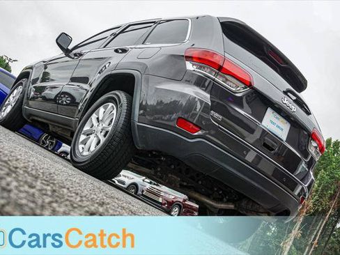 Used 2021 Jeep Grand Cherokee Laredo RWD image 5