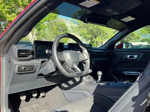 Used 2025 Ford Mustang GT RWD image 21